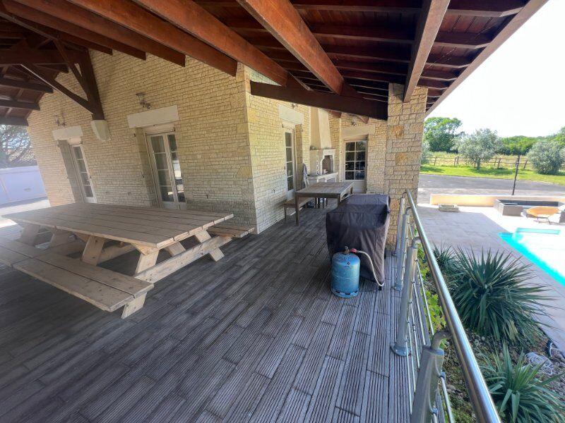 Maison - 470 m² - 12 pièces