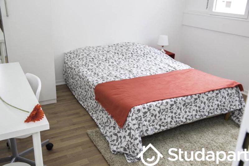 Chambre - 15 m² - 1 pièce