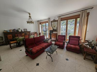 Maison - 250 m² - 10 pièces