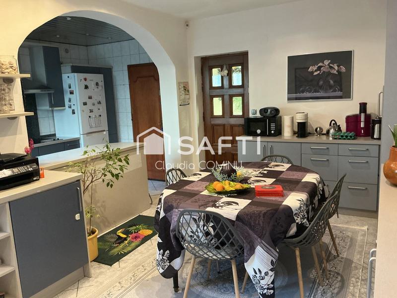 Maison - 183 m² - 7 pièces