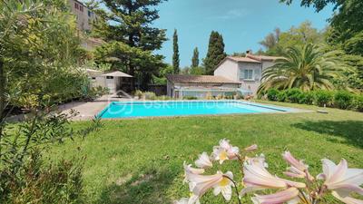 Maison de maîtres - 190 m² - 10 pièces