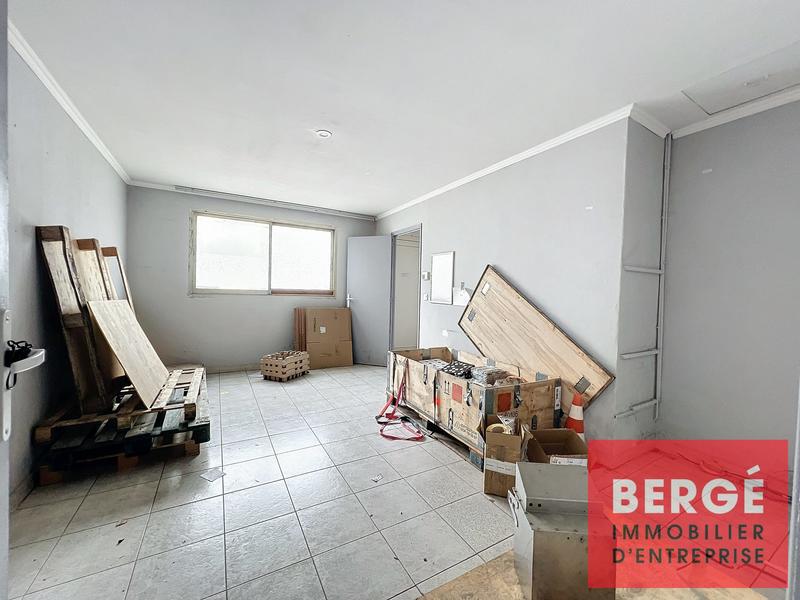 Entrepôt - 1 800 m²