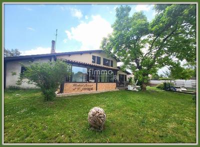 Maison - 161 m² - 6 pièces