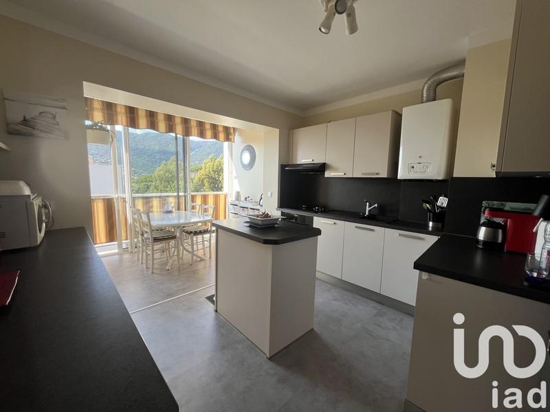 Appartement - 95 m² - 4 pièces