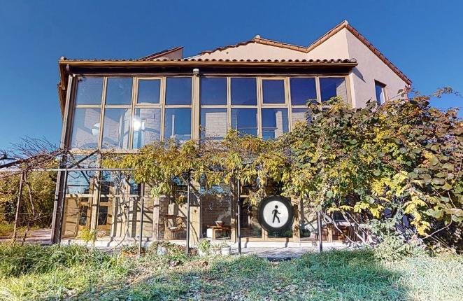 Maison - 220 m² - 9 pièces