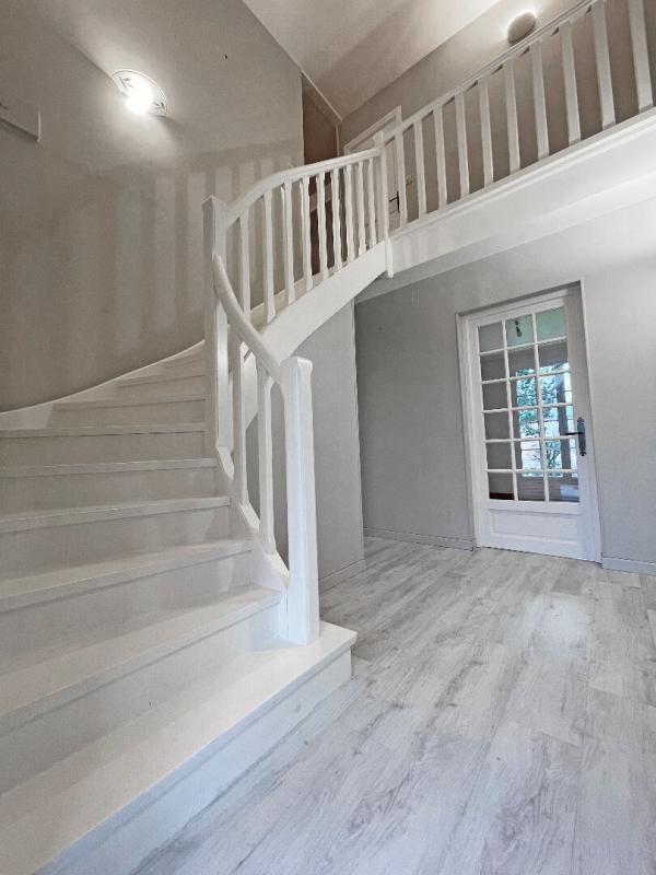 Maison - 140 m² - 8 pièces