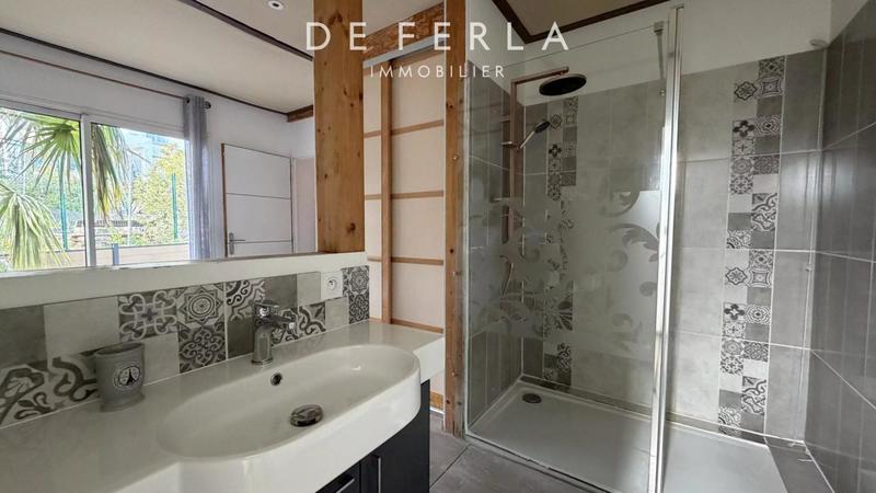 Maison - 196 m² - 7 pièces