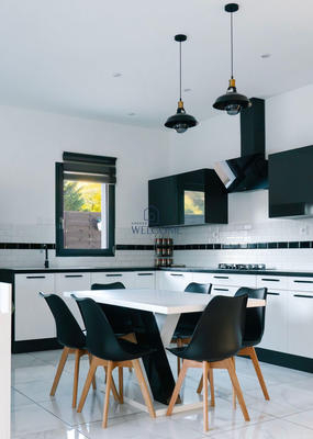 Maison - 145 m² - 6 pièces