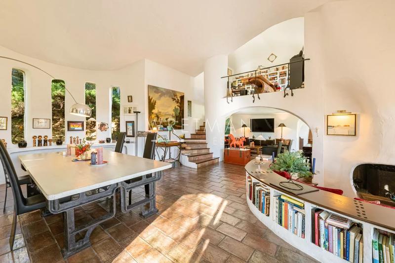 Villa - 407 m² - 11 pièces