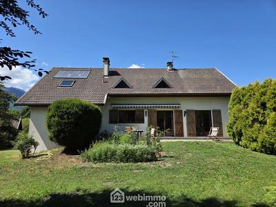 Maison - 197 m² - 6 pièces