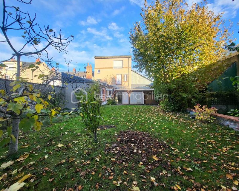 Demeure - 170 m² - 7 pièces