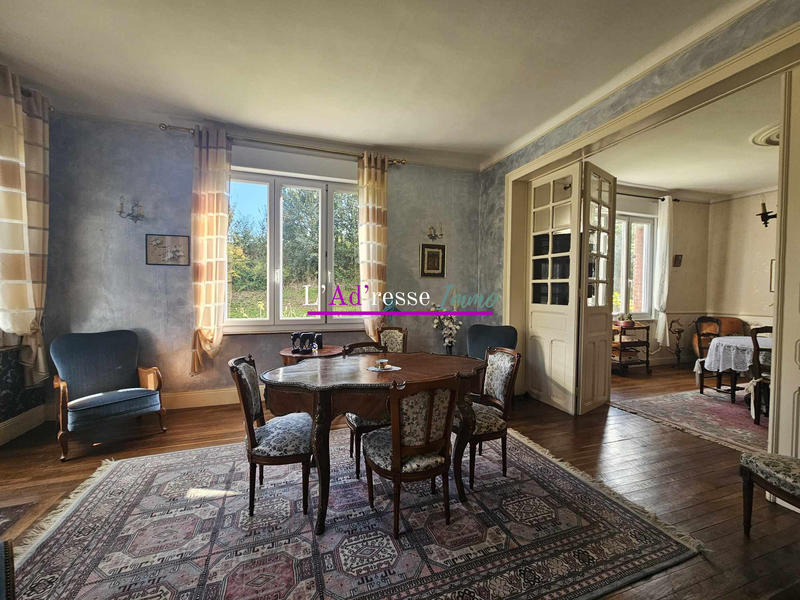 Maison - 165 m² - 8 pièces