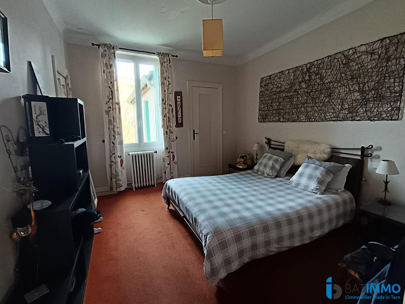 Maison - 220 m² - 9 pièces