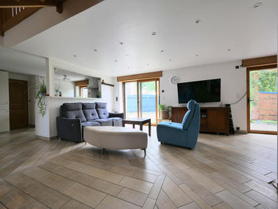 Maison - 98 m² - 5 pièces