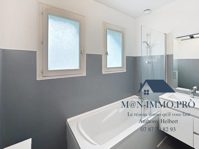 Maison traditionnelle - 96 m² - 5 pièces