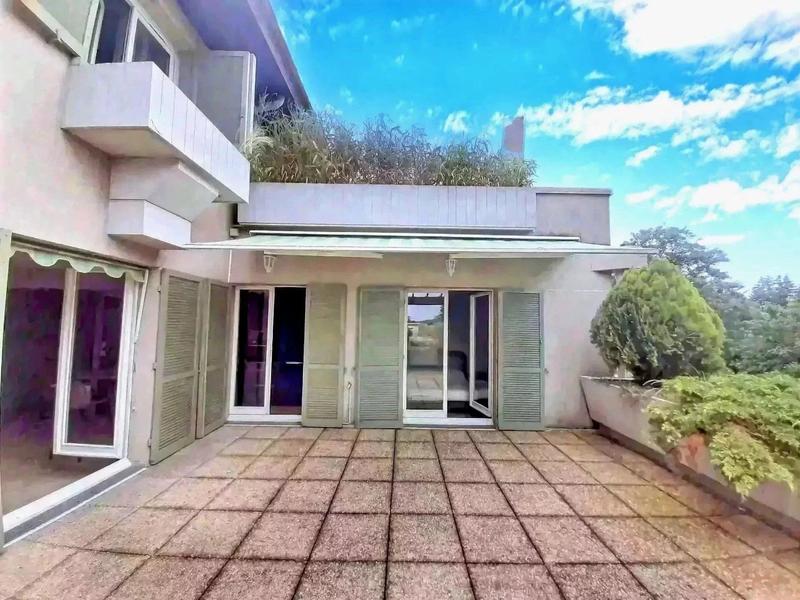 Appartement - 82 m² - 3 pièces