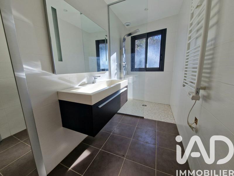 Maison - 310 m² - 8 pièces