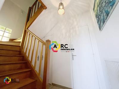 Maison - 121 m² - 5 pièces