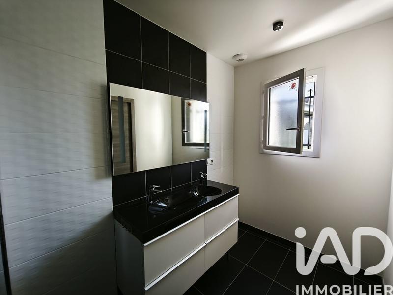 Maison - 223 m² - 7 pièces