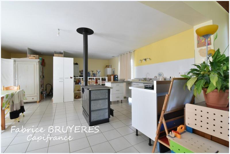 Maison - 247 m² - 8 pièces