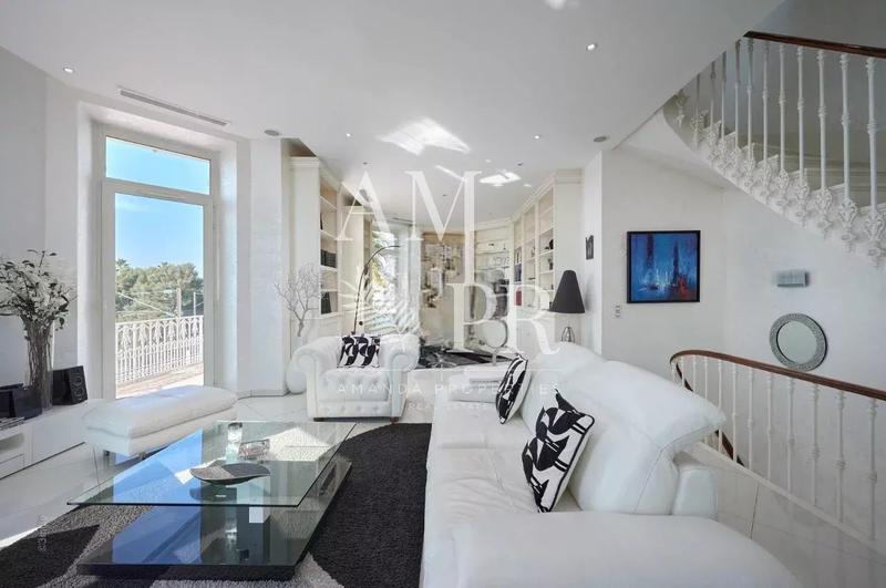 Villa - 230 m² - 6 pièces