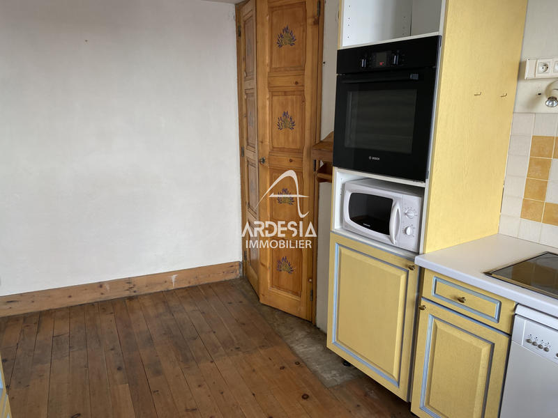 Maison - 180 m² - 9 pièces