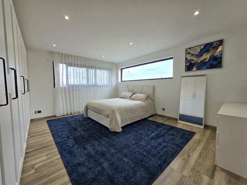 Maison contemporaine - 161 m² - 7 pièces