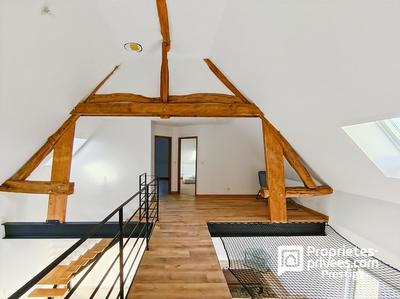 Demeure - 214 m² - 7 pièces