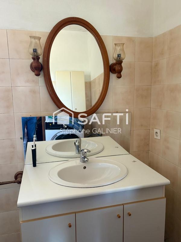 Maison - 238 m² - 8 pièces