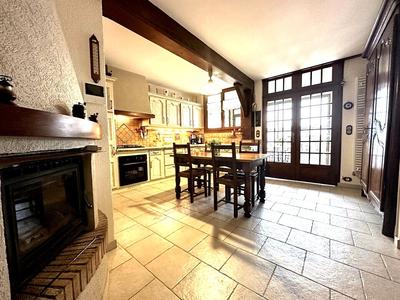 Maison - 271 m² - 7 pièces