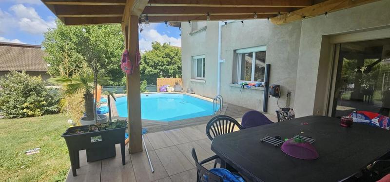 Maison en pierre - 210 m² - 7 pièces