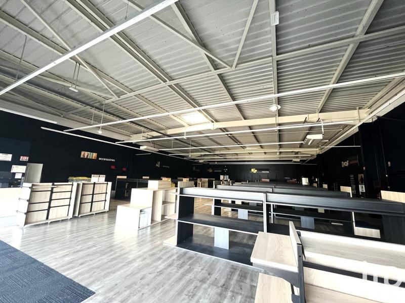 Local commercial - 610 m²