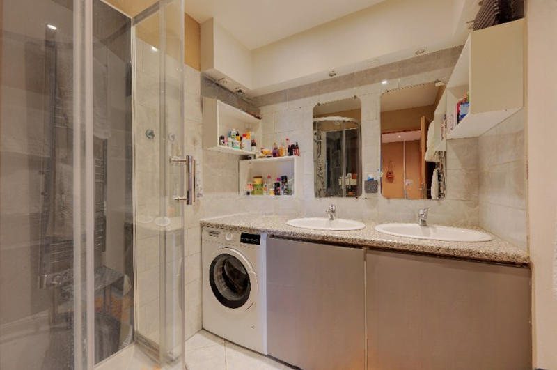 Appartement ancien - 95 m² - 5 pièces