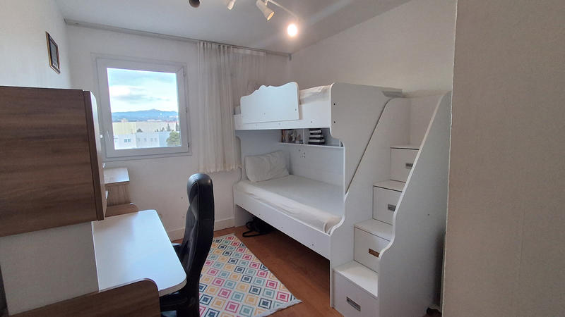 Appartement - 79 m² - 4 pièces