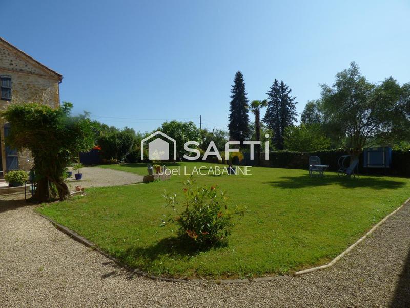 Maison - 260 m² - 7 pièces