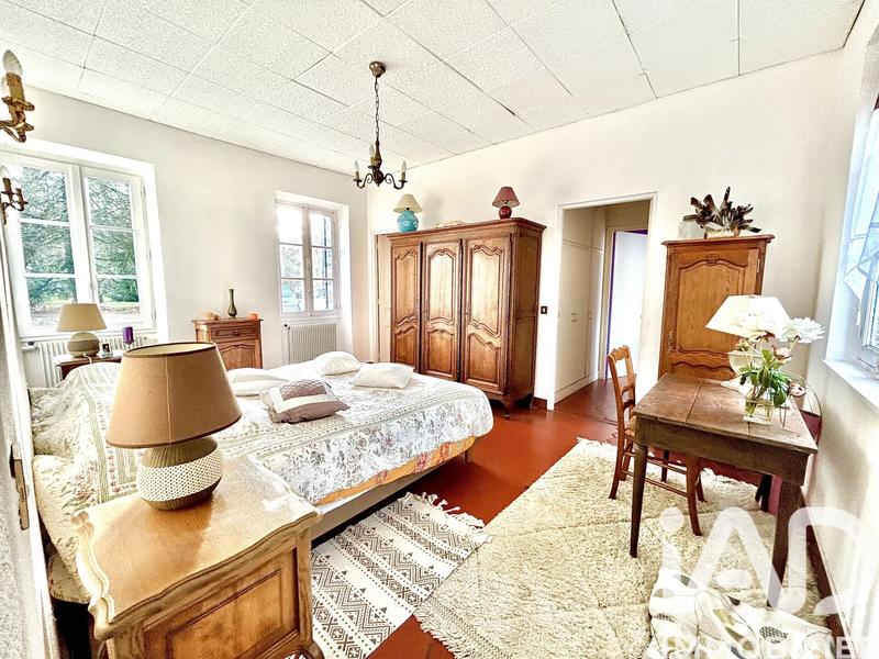 Maison - 165 m² - 8 pièces