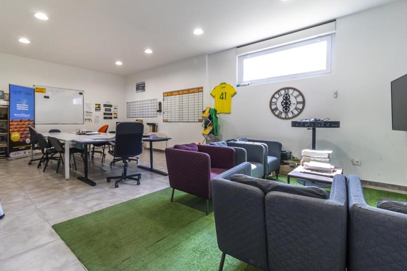 Maison - 121 m² - 6 pièces