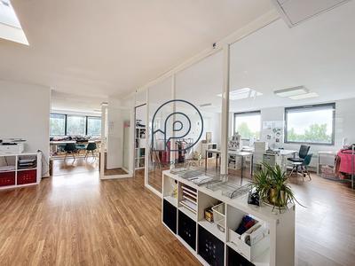 Bureau - 378 m²