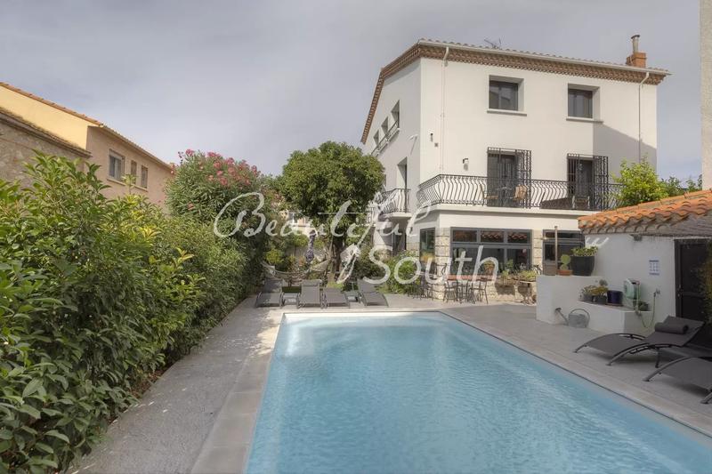 Maison chambre d'hôtes - 305 m² - 8 pièces