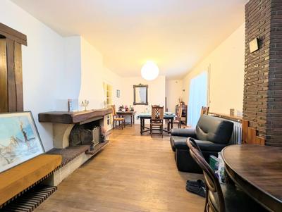 Maison - 99 m² - 5 pièces