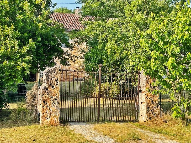 Maison en pierre - 101 m² - 5 pièces