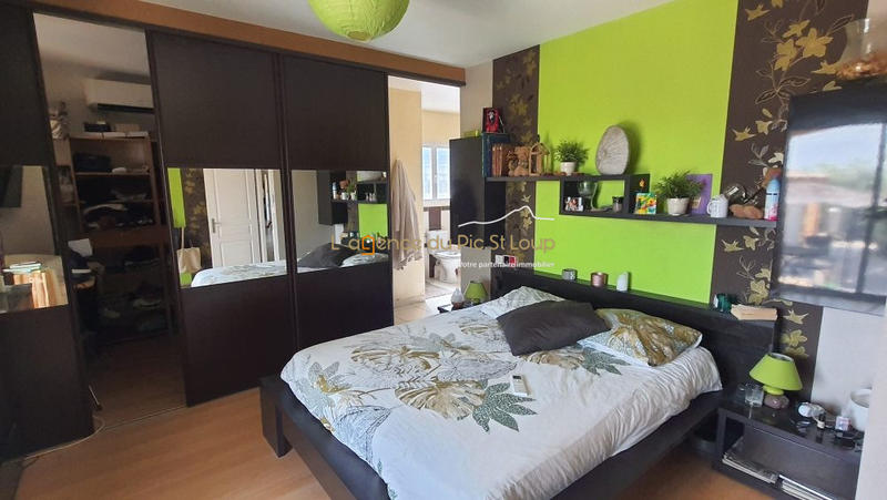 Villa - 220 m² - 8 pièces