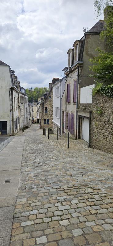 Maison - 203 m² - 9 pièces