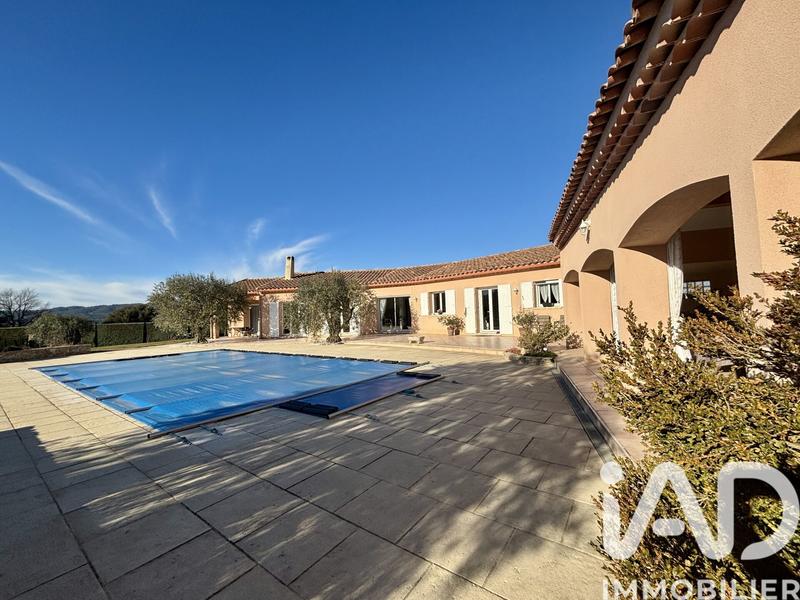 Maison - 260 m² - 7 pièces