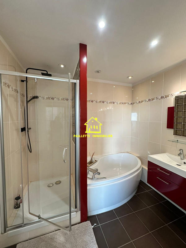 Appartement - 132 m² - 5 pièces