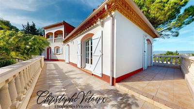 Villa - 220 m² - 6 pièces