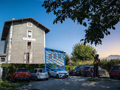 Appartement - 256 m² - 10 pièces