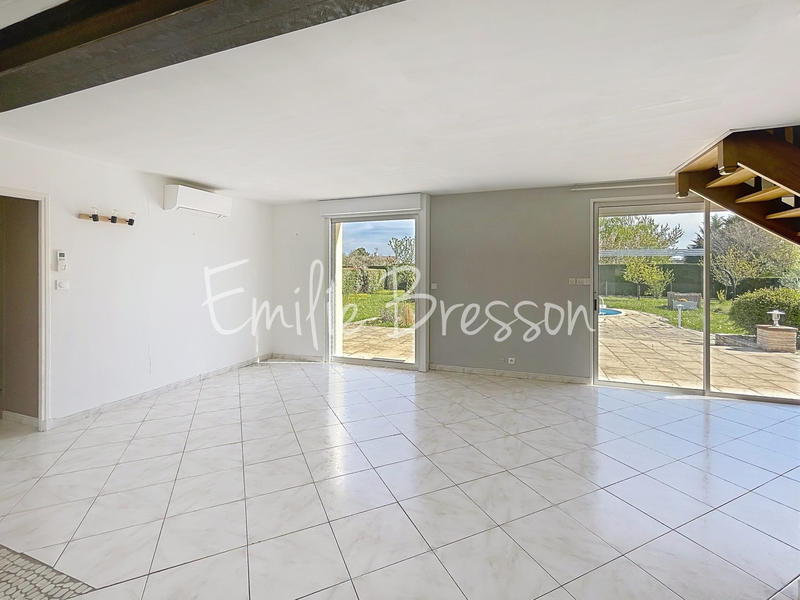 Maison traditionnelle - 164 m² - 5 pièces