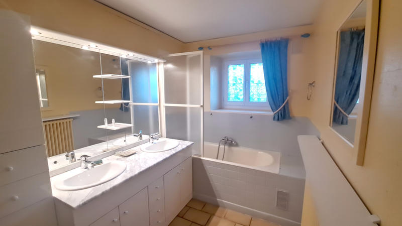 Maison - 197 m² - 6 pièces