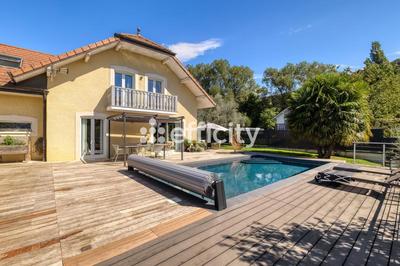 Maison - 155 m² - 5 pièces